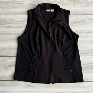 Chico's Zenergy Front Zip Vest Black Size 8/10 EUC